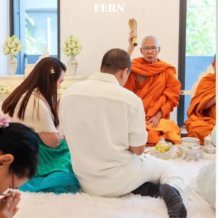 ทำบุญเลี้ยงพระ เนื่องในโอกาสครบรอบ1 ปี Fern Clinic